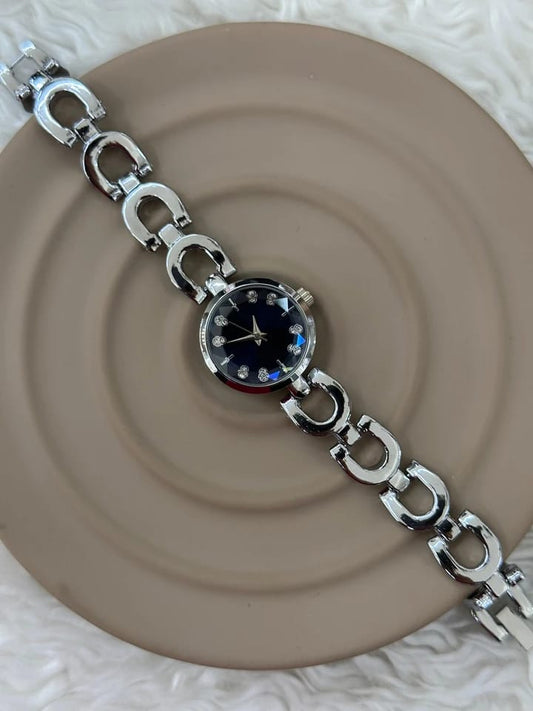 Tiffany Gümüş Kadın Saat – Zarafetin Simgesi★★★★★