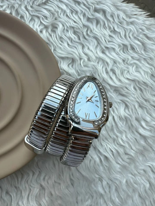 Beyaz Kadranlı Gümüş Renk Yılan Formlu Kadın Kol Saati★★★★★