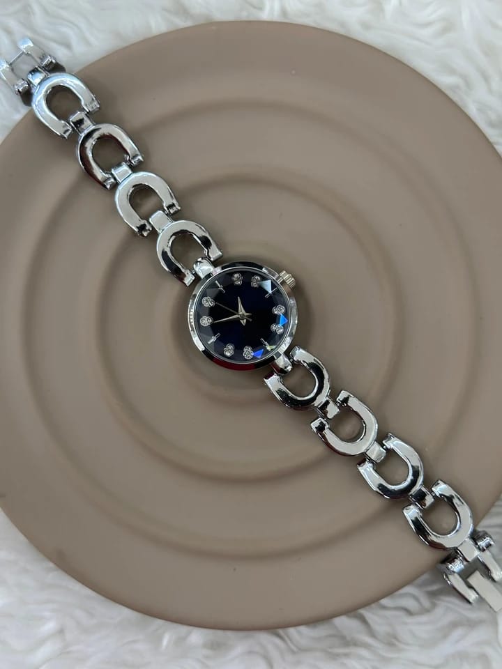 Tiffany Gümüş Kadın Saat – Zarafetin Simgesi★★★★★
